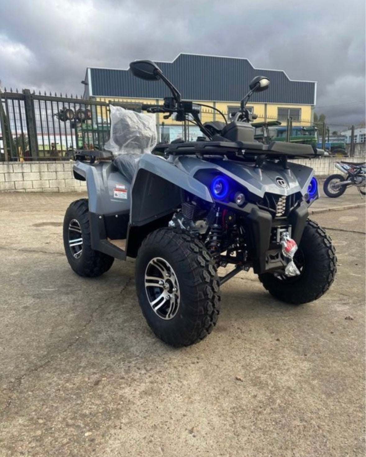 Mitt 220 ATV